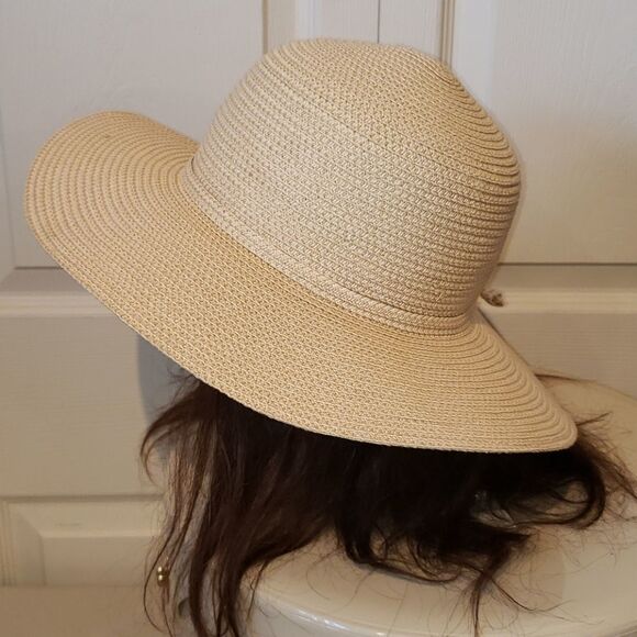 Amanda Smith Summer Sun Hat - Picture 2 of 8